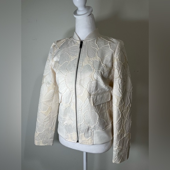 NWT XS Banana Republic White/Cream Bomber Jacket - Picture 4 of 9